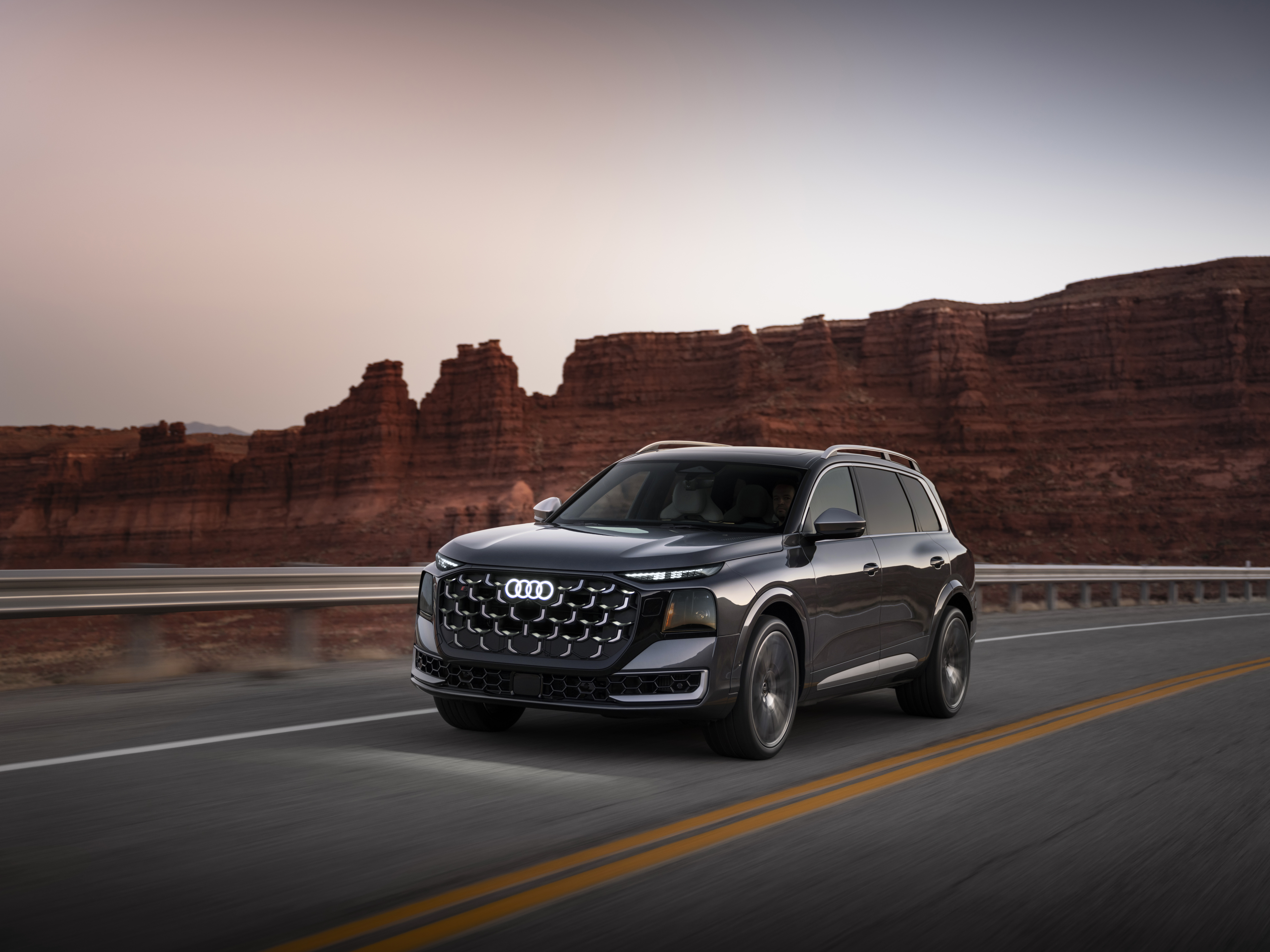 Audi SQ9 extérieur avant de l'audi q9 chez steveny